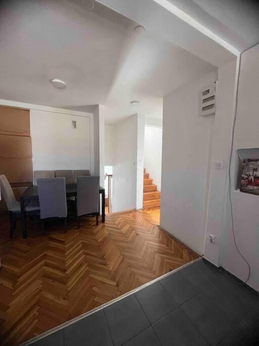 פרישטינה Prishtina Dardania Apartment מראה חיצוני תמונה